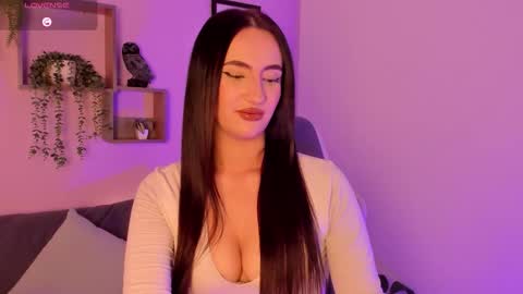 Snapshot of _celeste_moore chatting on 10/01/25, 11:00 celeste online show from 10/01/25, 11:00