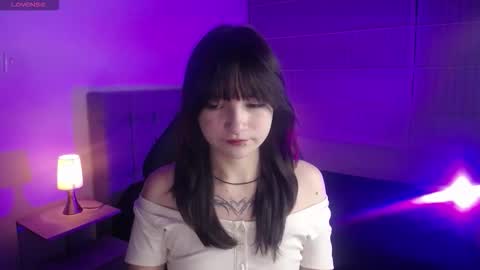 _charlotte_collins_ online show from 12/18/25, 02:45