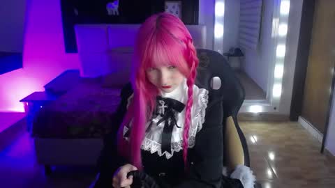 _charlotte_collins_ online show from 04/09/26, 02:44