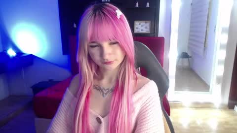 Snapshot of _charlotte_collins_ chatting on 05/25/26, 03:29 _charlotte_collins_ online show from 05/25/26, 03:29