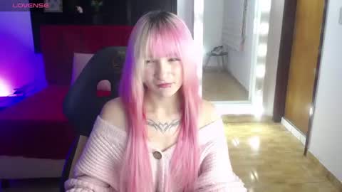 Snapshot of _charlotte_collins_ chatting on 06/12/26, 03:11 _charlotte_collins_ online show from 06/12/26, 03:11