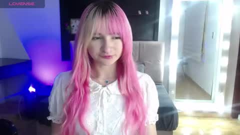 Snapshot of _charlotte_collins_ chatting on 06/30/26, 03:46 _charlotte_collins_ online show from 06/30/26, 03:46