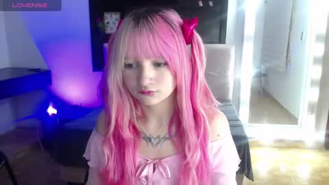 Snapshot of _charlotte_collins_ chatting on 07/01/26, 04:29 _charlotte_collins_ online show from 07/01/26, 04:29
