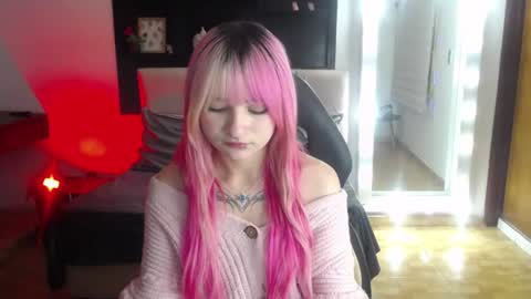 Snapshot of _charlotte_collins_ chatting on 07/03/26, 03:51 _charlotte_collins_ online show from 07/03/26, 03:51