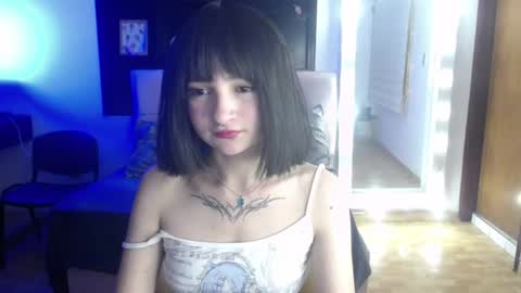 Snapshot of _charlotte_collins_ chatting on 07/24/26, 04:38 _charlotte_collins_ online show from 07/24/26, 04:38