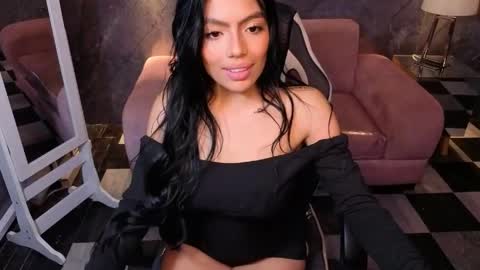 _charlottee_b online show from 04/09/26, 09:09