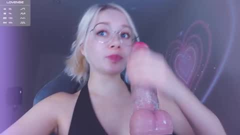 Snapshot of _chatur_babe chatting on 10/14/25, 04:08 Angelina online show from 10/14/25, 04:08