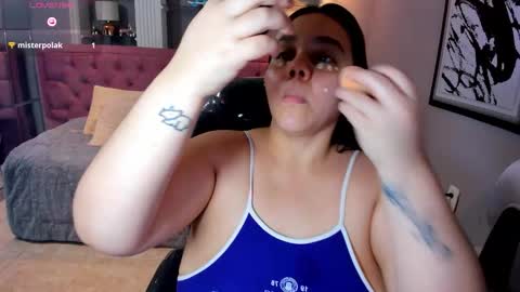 _chelsea_24 online show from 12/18/25, 06:52