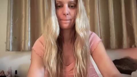 Chelsea xo online show from 12/18/25, 08:15