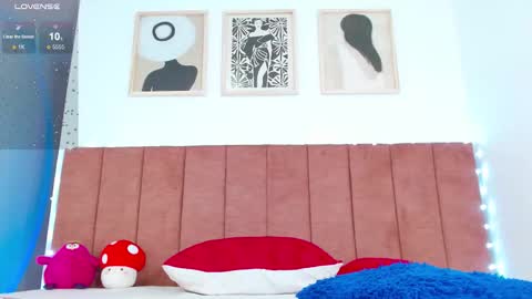 Snapshot of _chloeee chatting on 11/22/25, 01:26 Katy online show from 11/22/25, 01:26