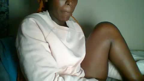 Snapshot of _clara01 chatting on 01/18/25, 06:10 clara online show from 01/18/25, 06:10