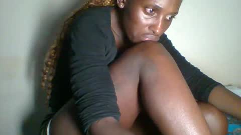 Snapshot of _clara01 chatting on 02/09/25, 10:00 clara online show from 02/09/25, 10:00