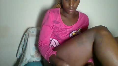 Snapshot of _clara01 chatting on 02/14/25, 07:23 clara online show from 02/14/25, 07:23