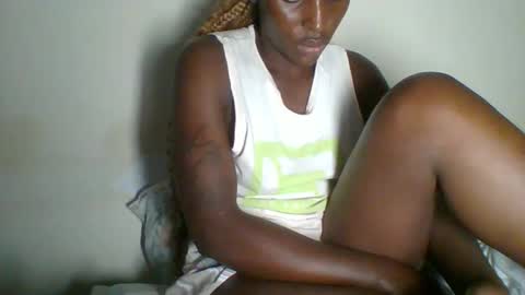 Snapshot of _clara01 chatting on 02/20/25, 07:08 clara online show from 02/20/25, 07:08