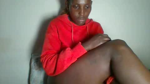 Snapshot of _clara01 chatting on 02/26/25, 06:54 clara online show from 02/26/25, 06:54