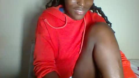 Snapshot of _clara01 chatting on 03/08/25, 11:48 clara online show from 03/08/25, 11:48