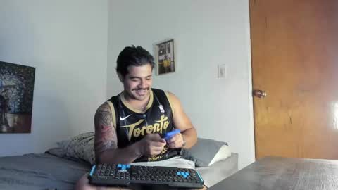 Snapshot of _coddy_ chatting on 12/19/24, 11:46 coddy nolove online show from 12/19/24, 11:46