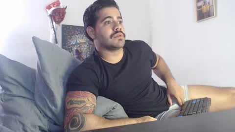 Snapshot of _coddy_ chatting on 12/21/24, 03:31 coddy nolove online show from 12/21/24, 03:31