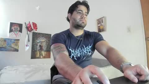 Snapshot of _coddy_ chatting on 01/01/25, 01:27 coddy nolove online show from 01/01/25, 01:27