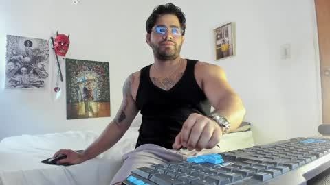 Snapshot of _coddy_ chatting on 01/05/25, 02:41 coddy nolove online show from 01/05/25, 02:41