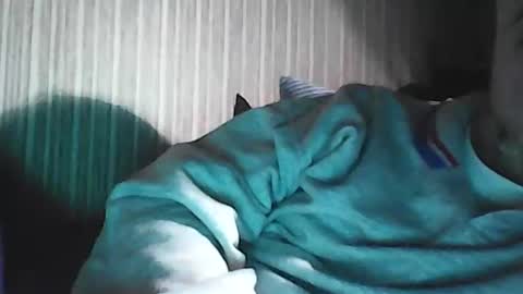 Snapshot of _col_t chatting on 05/10/26, 01:44 I hate social media Odio las redes sociales online show from 05/10/26, 01:44