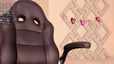     online show from 02/11/25, 02:14