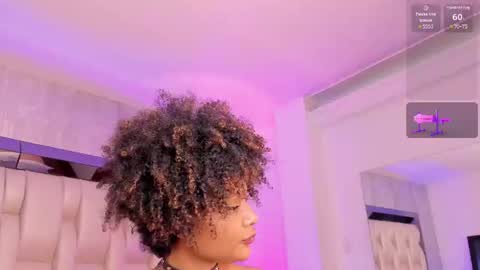 Snapshot of _curly_girl_ chatting on 08/06/26, 03:52 online show from 08/06/26, 03:52