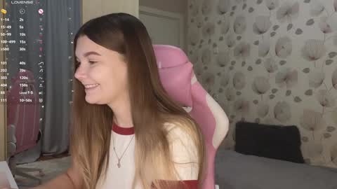 Snapshot of _cute_ice chatting on 12/04/24, 05:05 _cute_ice online show from 12/04/24, 05:05