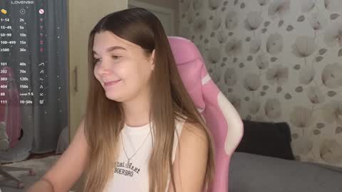 Snapshot of _cute_ice chatting on 12/05/24, 05:15 _cute_ice online show from 12/05/24, 05:15