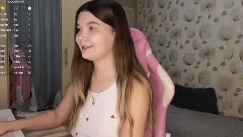 Snapshot of _cute_ice chatting on 12/12/24, 04:37 _cute_ice online show from 12/12/24, 04:37