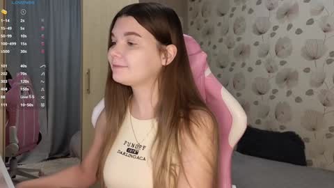 Snapshot of _cute_ice chatting on 01/19/25, 04:44 _cute_ice online show from 01/19/25, 04:44