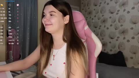 Snapshot of _cute_ice chatting on 02/23/25, 05:23 _cute_ice online show from 02/23/25, 05:23