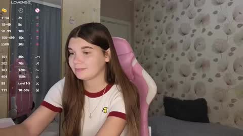 Snapshot of _cute_ice chatting on 09/16/25, 05:08 _cute_ice online show from 09/16/25, 05:08