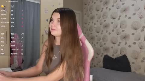 Snapshot of _cute_ice chatting on 10/13/25, 06:13 _cute_ice online show from 10/13/25, 06:13