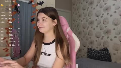 Snapshot of _cute_ice chatting on 10/19/25, 05:52 _cute_ice online show from 10/19/25, 05:52