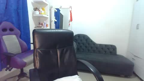 Snapshot of _cute_katy_ chatting on 02/26/25, 04:03 Katherine Shedule 10pm -4 am Colombia hour online show from 02/26/25, 04:03