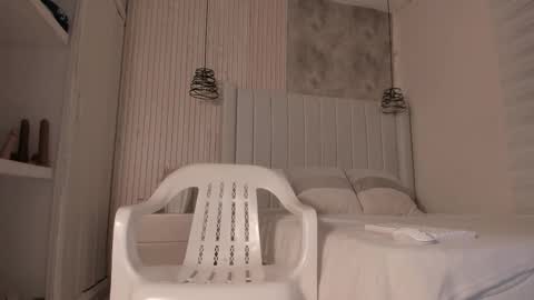 Snapshot of _dakota_a chatting on 10/18/25, 04:41 Dakota online show from 10/18/25, 04:41