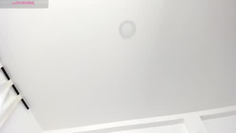 Snapshot of _danik0 chatting on 11/19/25, 12:05 danik online show from 11/19/25, 12:05