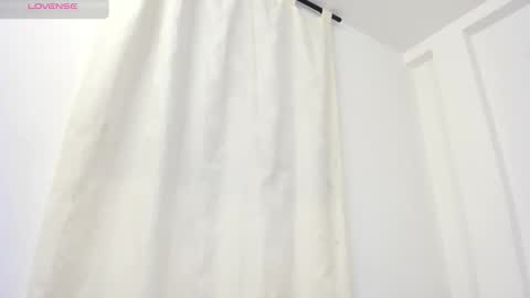 Snapshot of _danik0 chatting on 11/25/25, 12:21 danik online show from 11/25/25, 12:21