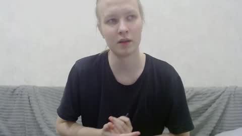 Snapshot of _dash_ chatting on 03/08/25, 04:06 Tony online show from 03/08/25, 04:06