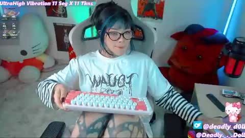 Snapshot of _deadly_doll chatting on 06/23/26, 02:09 online show from 06/23/26, 02:09