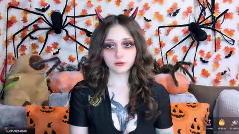 Kate online show from 11/21/25, 05:55