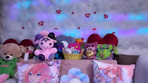 Kate online show from 04/15/26, 05:31