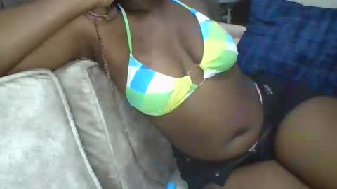 Snapshot of _diva001_ chatting on 09/09/25, 08:52 bigbootydiva online show from 09/09/25, 08:52