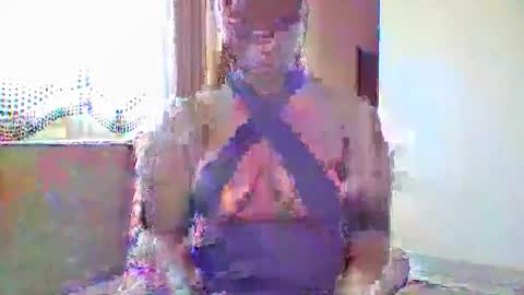 Snapshot of _diva001_ chatting on 09/16/25, 10:16 bigbootydiva online show from 09/16/25, 10:16