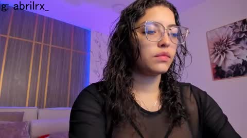 Abril online show from 12/21/25, 03:08