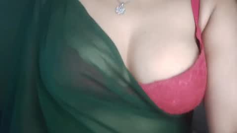 Snapshot of _dreamgirl_0 chatting on 06/03/26, 09:45 _dreamgirl_0 online show from 06/03/26, 09:45
