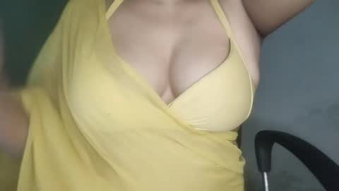 Snapshot of _dreamgirl_0 chatting on 06/06/26, 10:09 _dreamgirl_0 online show from 06/06/26, 10:09