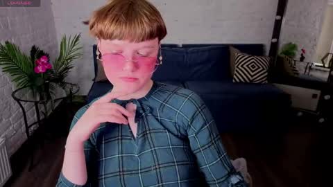 Luna    online show from 04/22/26, 02:18