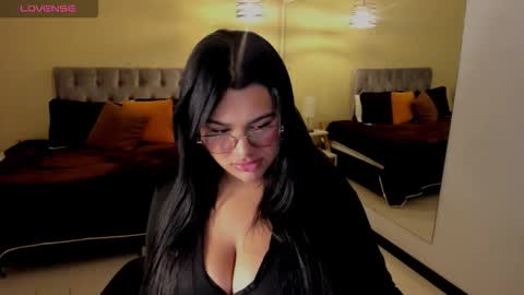 Dulcinea online show from 09/27/25, 10:20